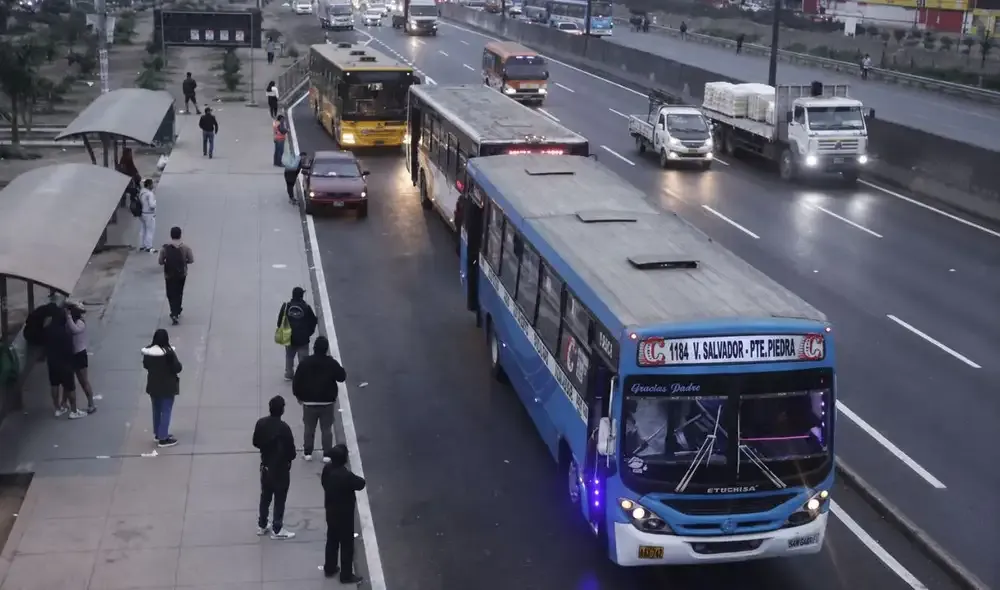 Subsidio de S/4 por galón de diésel se aplicará a transportistas de carga y pasajeros en todo el Perú