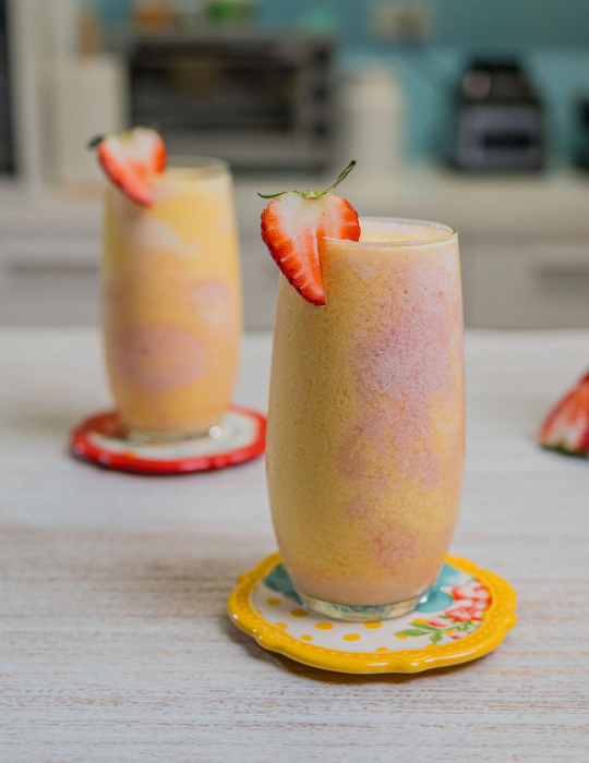 Jugo de Mango, Fresa y Leche